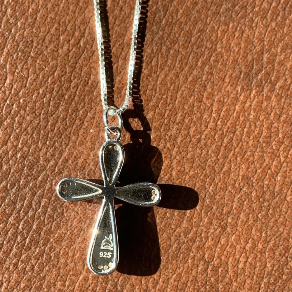 Blue Larimar Cross Pendant on an Italian Silver chain. - Picture 5 of 6